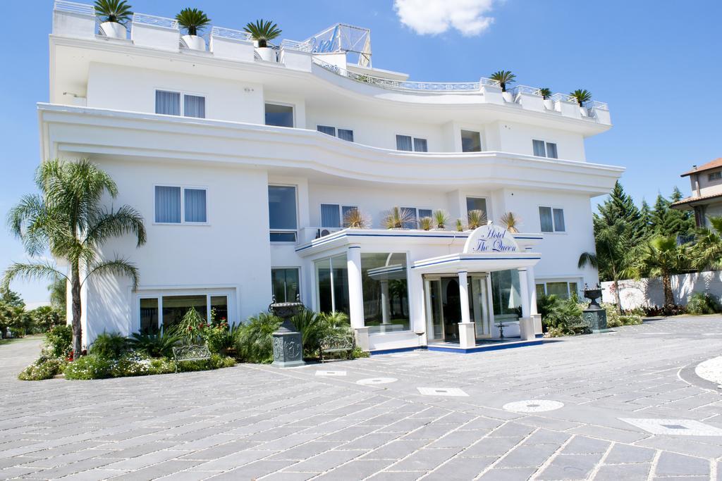 Hotel The Queen Pastorano Eksteriør billede